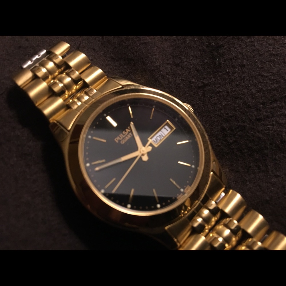 Beautiful Pulsar watch circa 1994.